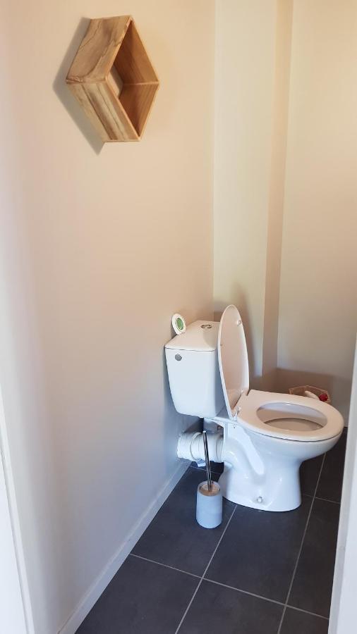 Chambre Avec Salle De Bain Hotell Donzy Eksteriør bilde